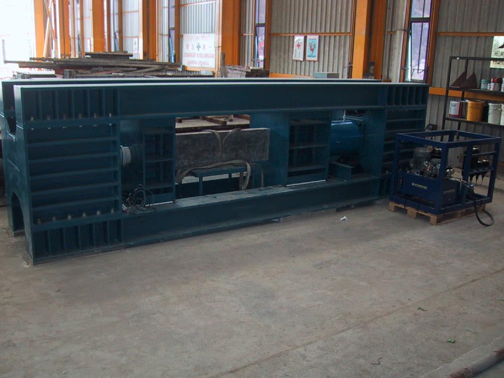 500 ton test frame to carry out a variety of test of column